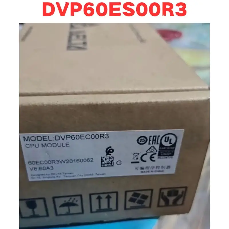 Novi originalni PLC DVP60ES00R3