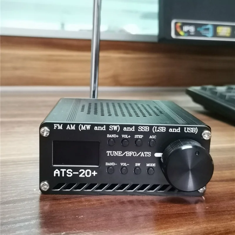 Novi radio ATS-20 + Plus ATS20 V2 SI4732 FM i AM (MW i SW) SSB (LSB i USB) sa baterijom + Antena + Zvučnik + torbica